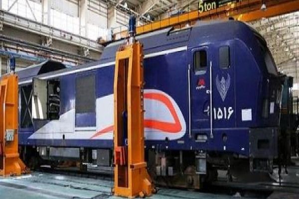 دستور وزیر راه و شهرسازی : راه اهن ظرف 2 هفته مشکل تامین واگن صادرکنندگان را رفع کند