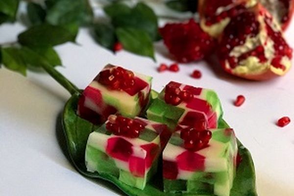 طرح‌های مختلف دسر و ژله ویژه شب یلدا