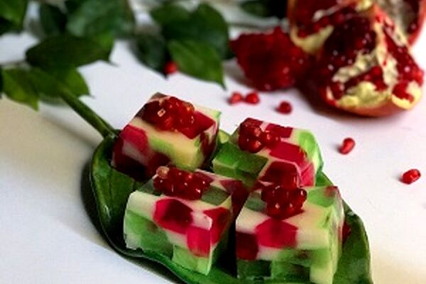 طرح‌های مختلف دسر و ژله ویژه شب یلدا