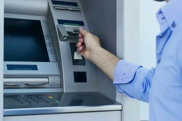 ماجرای برداشت‌های بدون اجازه از حساب مشتریان