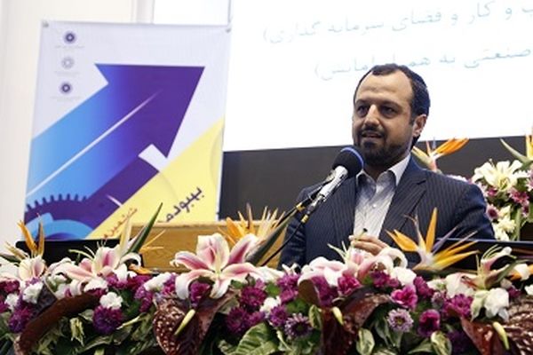 اولویت کشور باید کاهش هزینه های تولید باشد