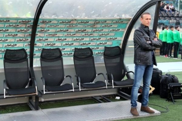 گل‌محمدی:گرفتن یک امتیاز از استقلال ارزشمند بود/خلعتبری شاید از خودش ناراحت بود