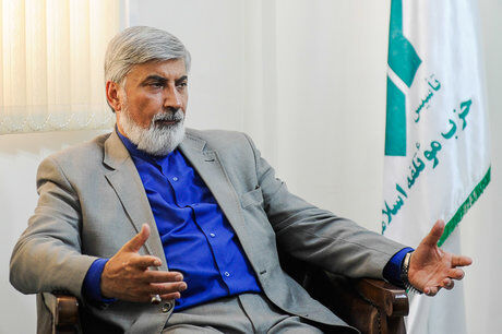 یک عضو مؤتلفه: روحانی عادت کرده به منتقدانش اتهام بزند