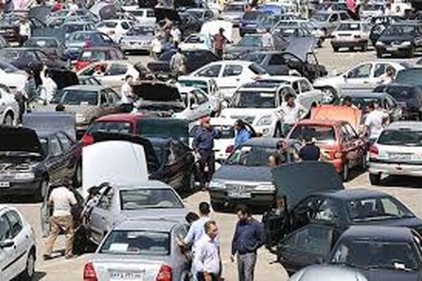 عامل گرانی خودرو عدم تحویل به موقع خودروهای ثبت نامی است