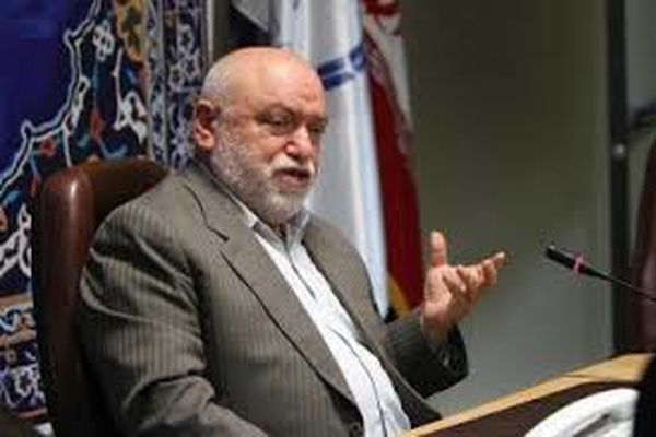 ترجمه خوب با تفسیر همراه است