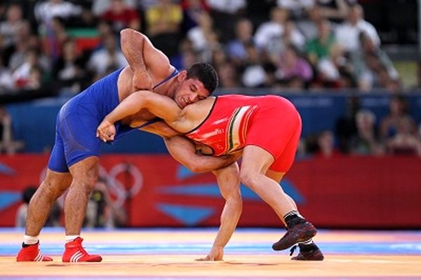 لابی روس ها یا تعلل فدراسیون ایران؟ / جام جهانی کشتی از مشهد رفت