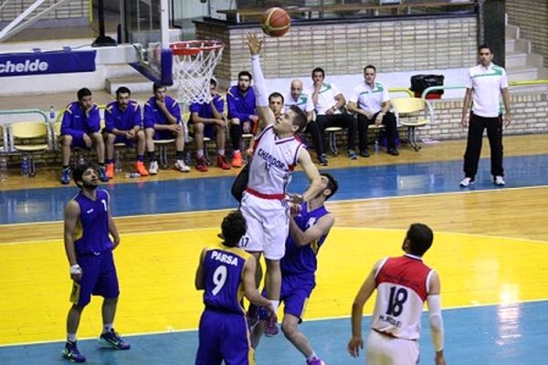 تیم بسکتبال آویژه صنعت پارسا تیم پگاه را شکست داد