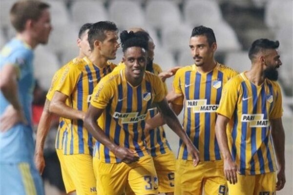 آپوئل رضا قوچان‌نژاد را به پرسپولیس نمی‌دهد