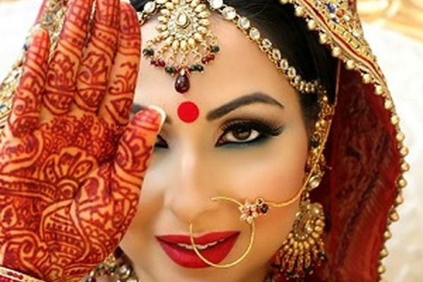 زنان مسلمان 3 طلاقه مجرم شناخته می‌شوند+عکس