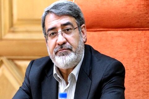 انتقادات مطرح در رسانه ها و افکار عمومی را باید با سعه صدر بشنویم