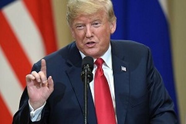 ترامپ در فکر برکناری وزیر خزانه داری