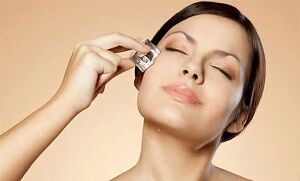یخ و معجزه آن بر زیبایی پوست