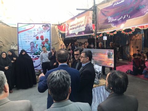 شهدا باید به عنوان الگو رفتاری به دانش آموزان معرفی شوند
