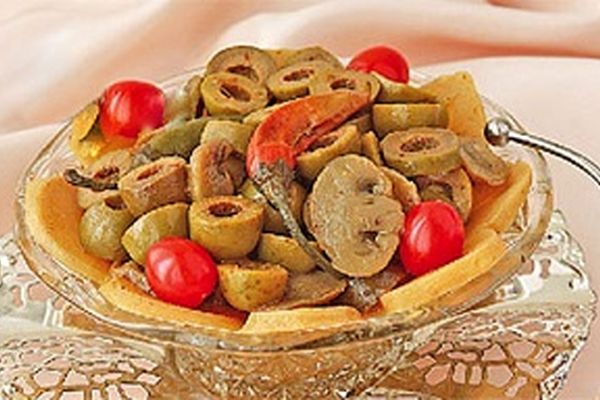 آموزش ترشی مخلوط زیتون با طعمی متفاوت