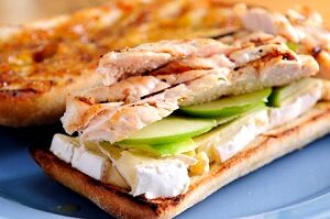 ساندویچ مخصوص پیک‌نیک، ساندویچ مرغ