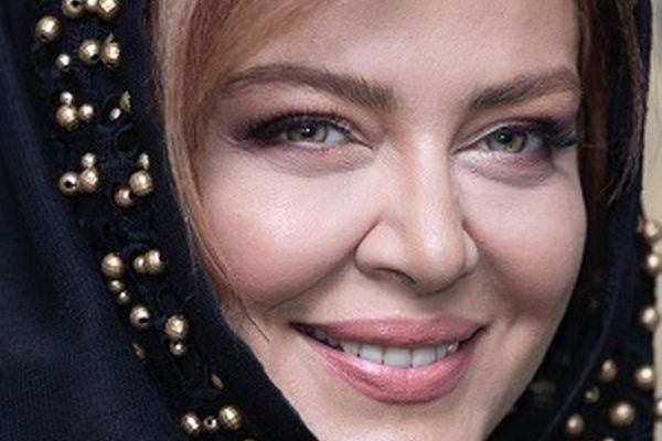 حرم اما رضا (ع) و سلفی بهاره رهنما