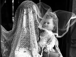 ازدواجی که کودکانه های دختران را عقده می کند