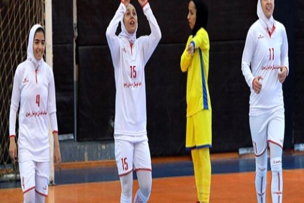 زنان فوتبالیست خراسان رضوی در بازی خانگی مغلوب شدند