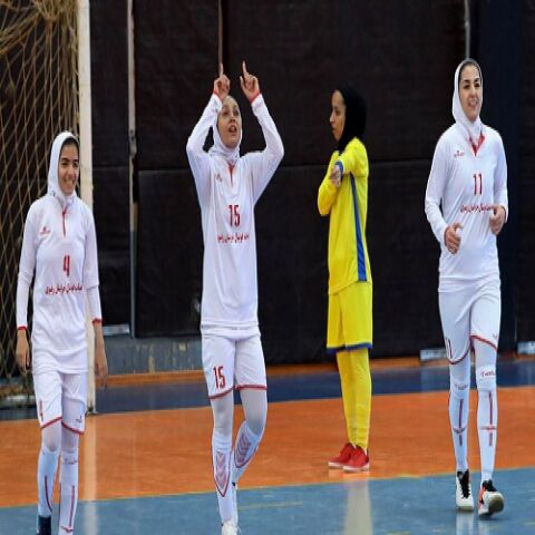 زنان فوتبالیست خراسان رضوی در بازی خانگی مغلوب شدند