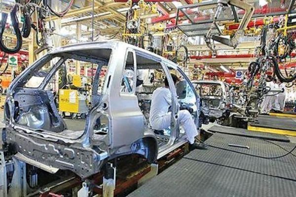 وزیر صنعت : دنبال کاهش قیمت خودرو هستیم