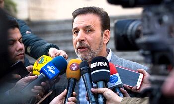 حمله روزنامه‌های اصلاح‌طلب به واعظی