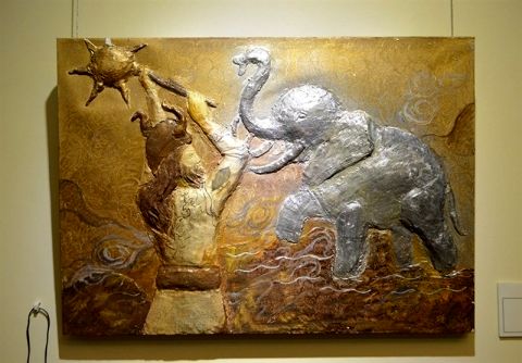 تقویت هویت جمعی کارکرد اصلی حماسه‌ها قلمداد می‌شود