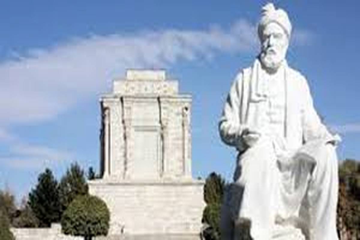 نصب مجسمه رستم و رخش در میدان هفت خوان