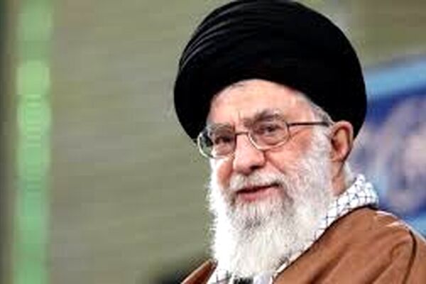 راه طی شده، فقط یک آغاز بوده است/انقلاب آماده‌ی تصحیح خطاهای خویش است