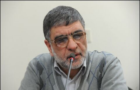 جریان اصولگرایی باید نیمی از رفتار و نگرش خود را تغییر دهد