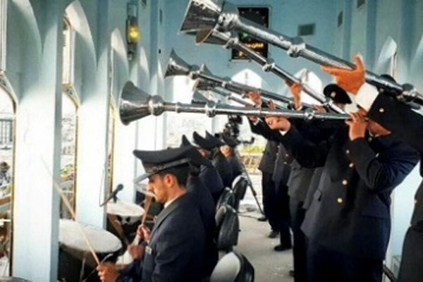 یک مریض در حرم امام رضا علیه السلام شفا گرفت+ فیلم