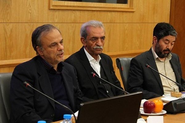 تاسیس اتاق بازرگانی در دمشق/توافقات صورت گرفته در سفر روحانی به عراق بی‌بدیل بود