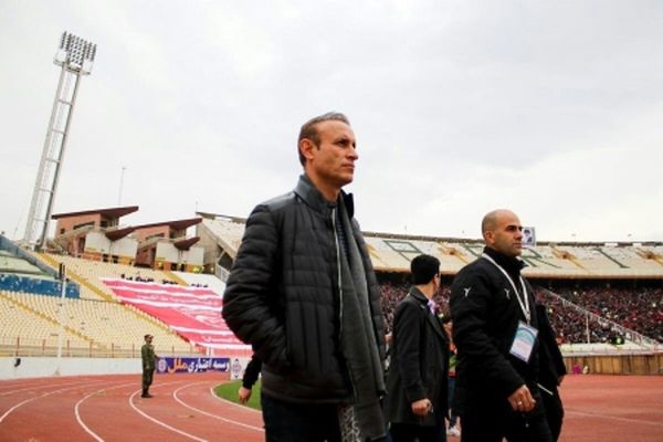 گل‌محمدی: گل تراکتورسازی خطا بود/ بازیکن حریف جلوی من به کمک داور توهین کرد