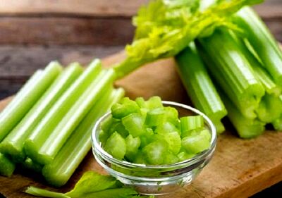 چه افرادی نباید سبزی پر خاصیت کرفس بخورند؟