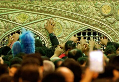 جوان لهستانی در حرم مطهر رضوی به دین اسلام مشرف شد