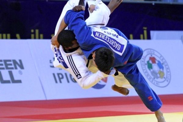 تجلیل از مدال آوران جودو خراسان رضوی در رقابت‌های کشوری