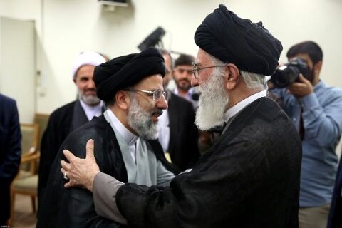 رهبرانقلاب قبل از پذیرش قاضی القضاتی به رئیسی چه گفت؟