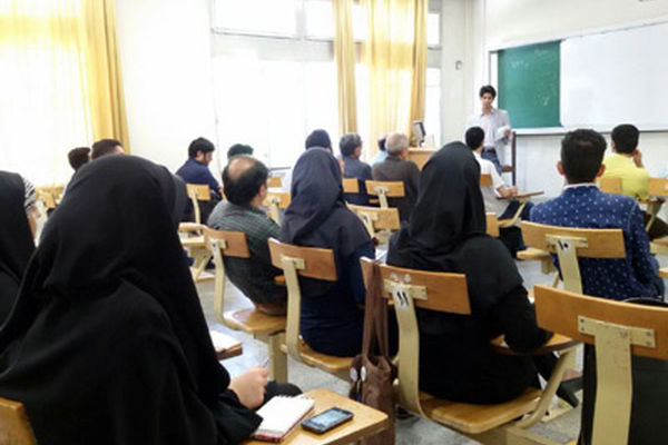 تسهیلات دانشگاه فردوسی برای حضور دانشجویان سیل زده در کلاس درس