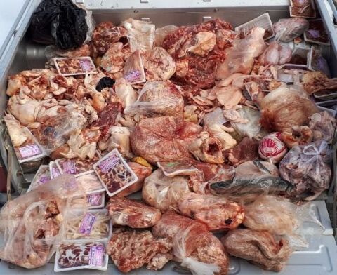 کشف 12 تن  گوشت فاسد و غیرمجاز در مشهد