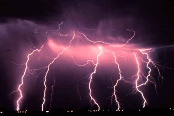 صاعقه جان زن کوهنورد را گرفت