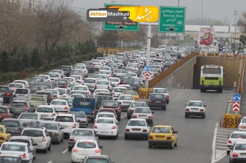کاهش 5.4 درصدی ورود زائر و گردشگر به خراسان رضوی