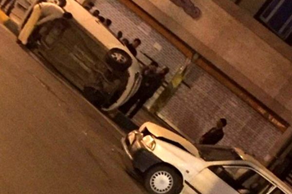 عکس / پراید، خودروی MVM را در مشهد چپ کرد