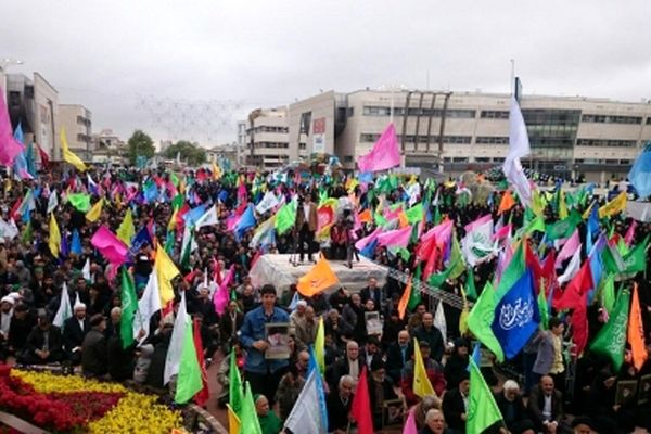 حرکت منتظران ظهور به سمت حرم امام رضا(ع)