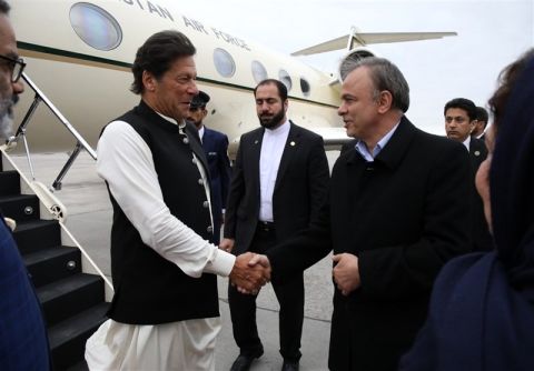 نخست‌وزیر پاکستان وارد مشهد شد