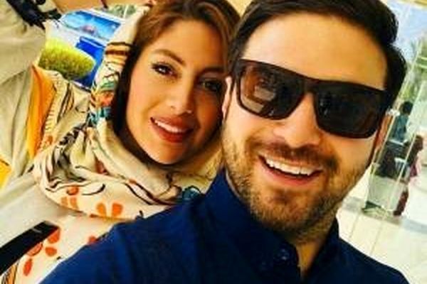 همخوانی همسر بابک جهانبخش وسط کنسرت