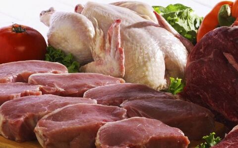 توقف توزیع گوشت و مرغ تنظیم بازار در استان/ توزیع گوشت منجمد گوساله و گوشت گرم گوسفندی وارداتی ادامه دارد