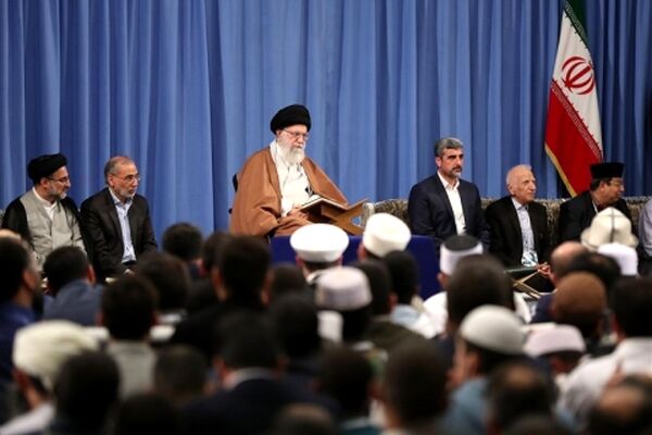 امام خامنه‌ای: برخی از سران کشورهای عربی نوکر کفّار هستند