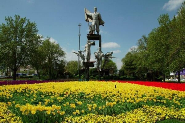 کسب رتبه دوم برای فضای سبز منطقه  2 درطرح خانه بهار