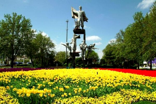کسب رتبه دوم برای فضای سبز منطقه  2 درطرح خانه بهار