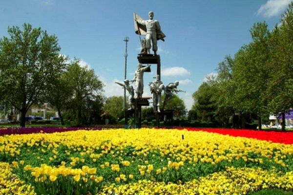 کسب رتبه دوم برای فضای سبز منطقه  2 درطرح خانه بهار