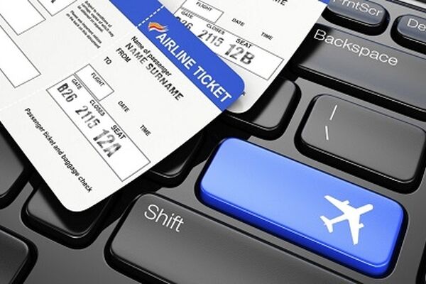 فروش ۸۰۰ هزار تومانی بلیت پرواز مشهد- تهران؛ وقتی مسئولان توان نظارت ندارند
